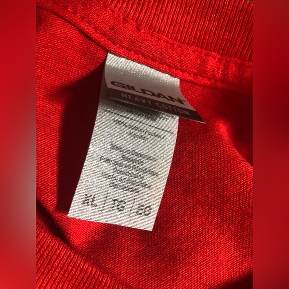 NWOT Lonely World Pinned Roses Embroidered Tee in Red - Picture 8 of 8